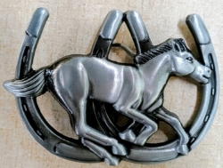 BB427 Horse on Horseshoes 
